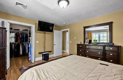 Bedroom - 1072 Laurel St, Fall River, MA 02721 photo 3 of 3
