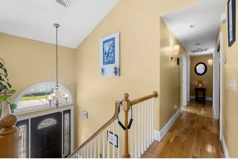 Entry Way - 1072 Laurel St, Fall River, MA 02721 photo 1 of 5