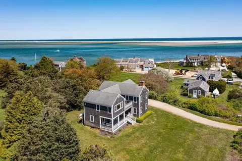 35 Whistler Ln, Chatham, MA 02633