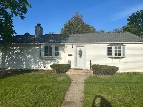 86 Seabrook Rd, Hyannis, MA 02601