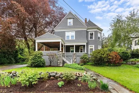 5 Winthrop Rd, Lexington, MA 02421