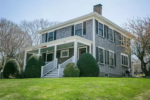 163 Sandwich St, Plymouth, MA 02360