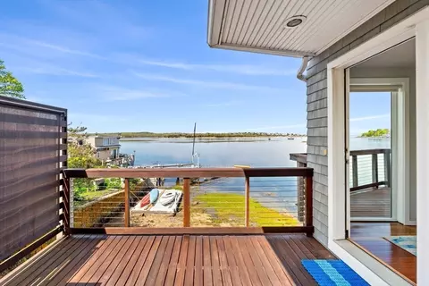 644 Washington St, Gloucester, MA 01930 photo 8
