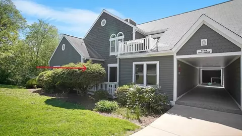 15 Hoyle Cir #15, Blackstone, MA 01504