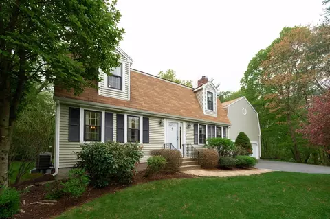 4 Shepardsville Dr, Plainville, MA 02762