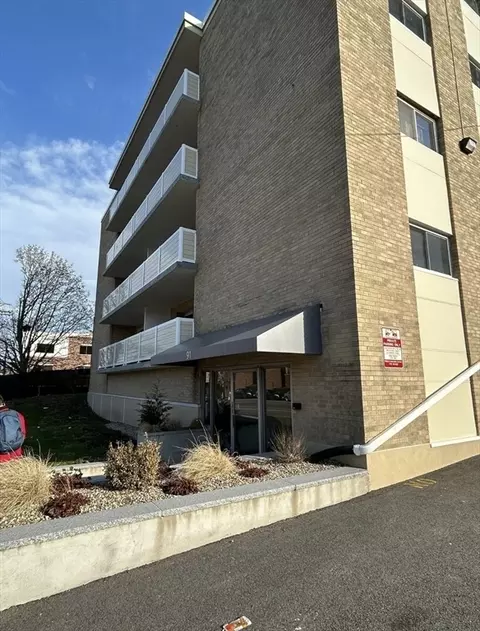 91 Washington St #3, Quincy, MA 02169