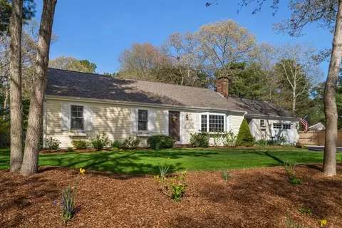 20 Truman Ln, Cotuit, MA 02635 photo 3