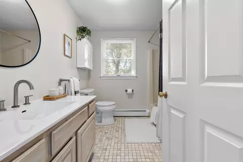 Bath - 40 Cornell Rd, Beverly, MA 01915 photo 3 of 5