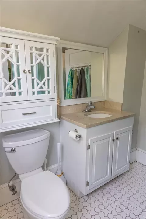 103 Maple Rd, Longmeadow, MA 01106 photo 34