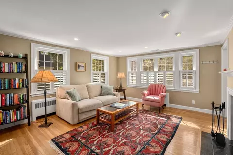 4 Granite St, Wellesley, MA 02482 photo 5
