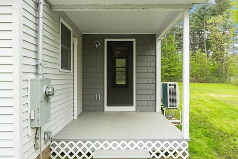 Exterior - 96 Glendale Ave, Athol, MA 01331 photo 4 of 12