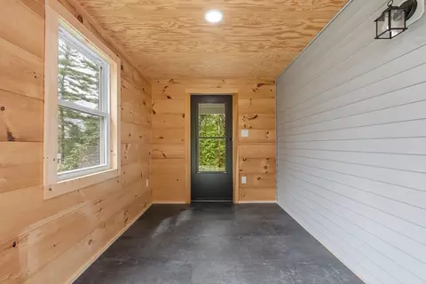 Exterior - 96 Glendale Ave, Athol, MA 01331 photo 3 of 12