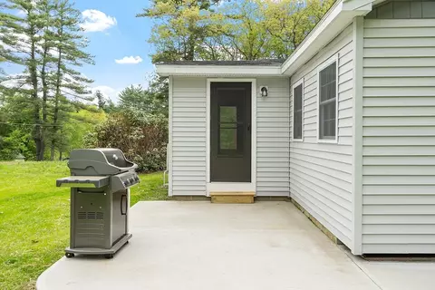 Exterior - 96 Glendale Ave, Athol, MA 01331 photo 6 of 12