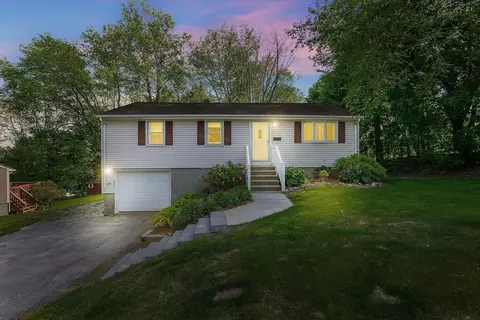 47 Upland St, Auburn, MA 01501