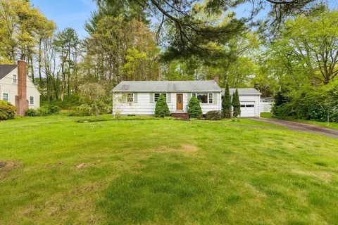 21 Warren St E, Raynham, MA 02767 photo 2