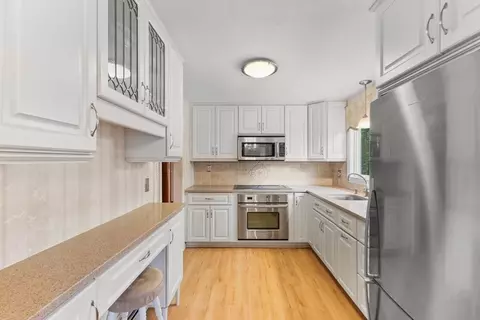 21 Warren St E, Raynham, MA 02767 photo 5
