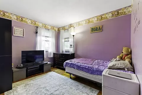Bedroom - 2 Oswald St, Worcester, MA 01607 photo 3 of 3