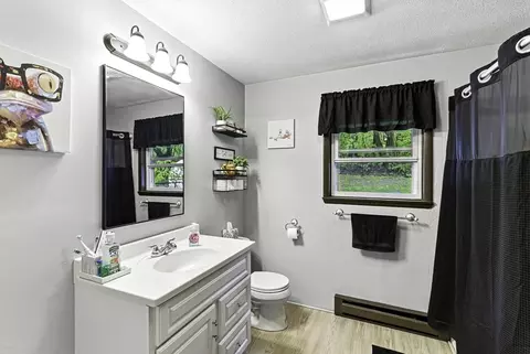 Bath - 2 Oswald St, Worcester, MA 01607 photo 1 of 1