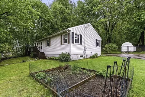 Exterior - 2 Oswald St, Worcester, MA 01607 photo 6 of 7
