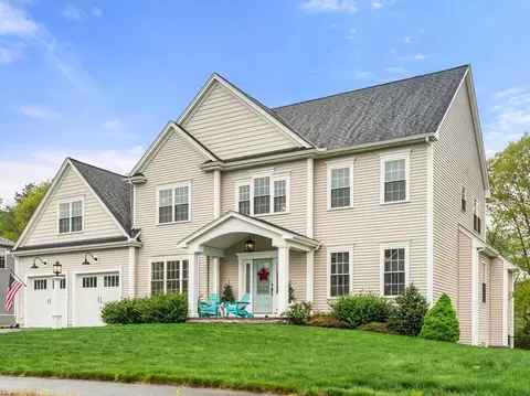 15 Day Lily Ln, Walpole, MA 02081