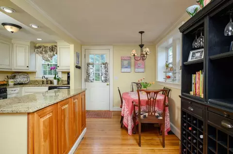 21 Rice Rd, Hingham, MA 02043 photo 4