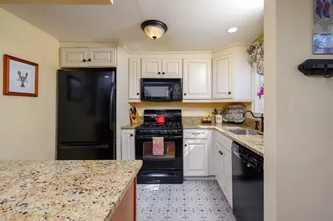 21 Rice Rd, Hingham, MA 02043 photo 5