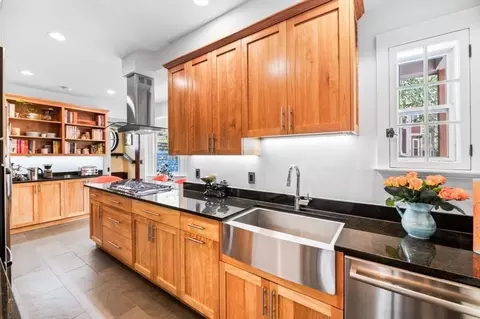 5 Willow Ave, Somerville, MA 02144 photo 17