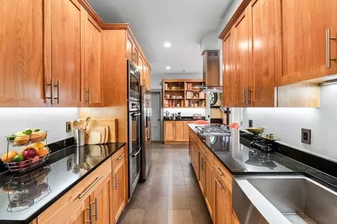 5 Willow Ave, Somerville, MA 02144 photo 18