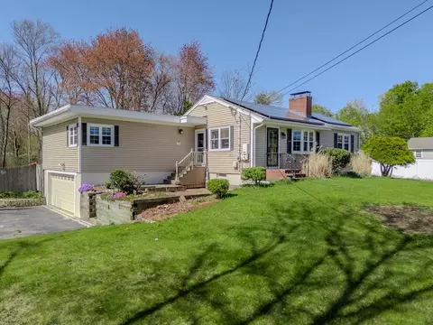 3 Prospect St, Easton, MA 02375
