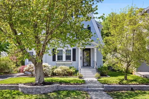 80 Baxter St, Melrose, MA 02176
