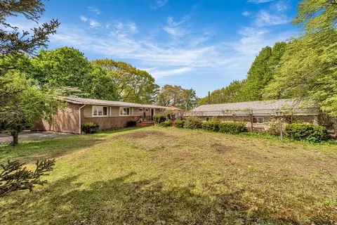 5 Benson Ave, Saugus, MA 01906 photo 2