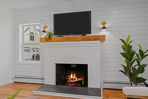 84 Mowry St, Mendon, MA 01756 photo 6