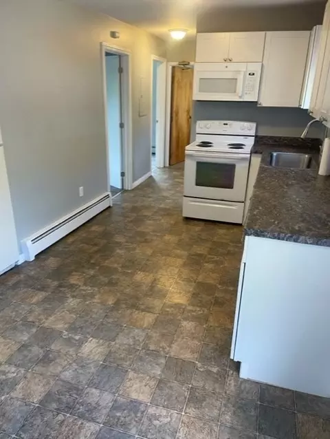 28 Clark St, Danvers, MA 01923 photo 10