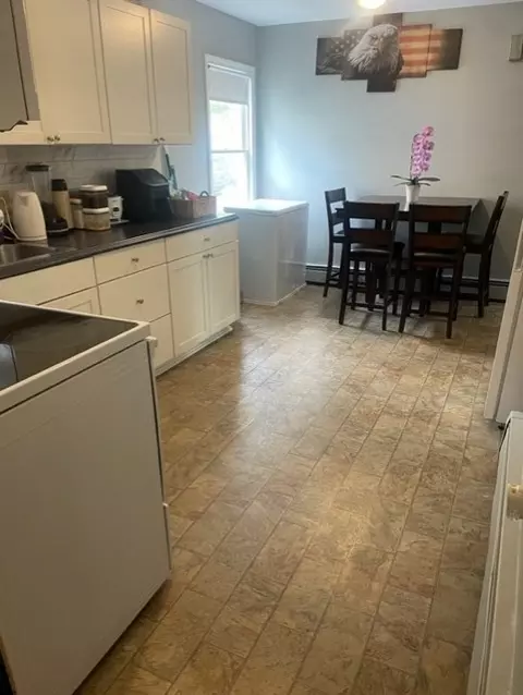 28 Clark St, Danvers, MA 01923 photo 6