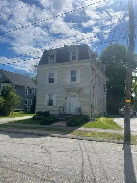 28 Clark St, Danvers, MA 01923 photo 2