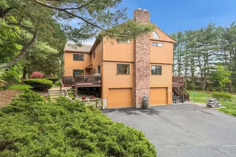 25 Country Club Ln #B, Milford, MA 01757