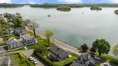 160 Downer Ave, Hingham, MA 02043 photo 2