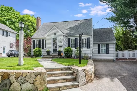 33 Sexton Ave, Westwood, MA 02090