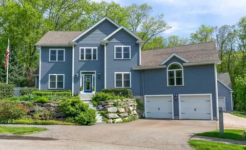 32 Erins Way, Holden, MA 01520