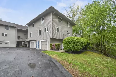 125 Chapin Rd #3F, Hudson, MA 01749