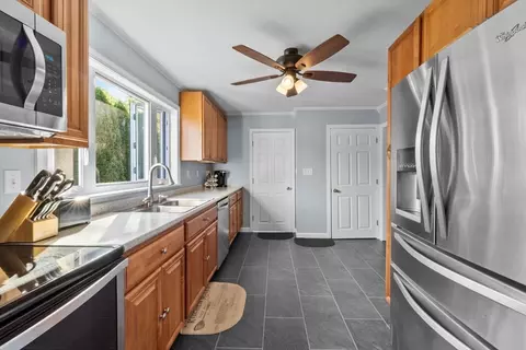 179 Marion Rd, Wareham, MA 02571 photo 5