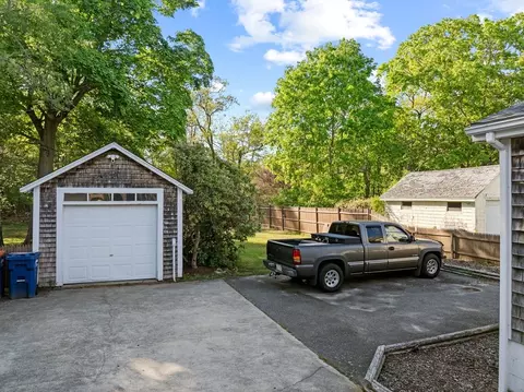 179 Marion Rd, Wareham, MA 02571 photo 2