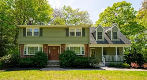 7 Harold Ave, Wilmington, MA 01887