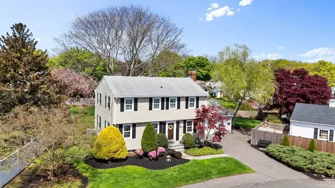 10 Dearborn Ln, Salem, MA 01970