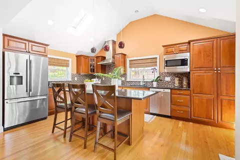 51 Avon Cir, Needham, MA 02492 photo 9