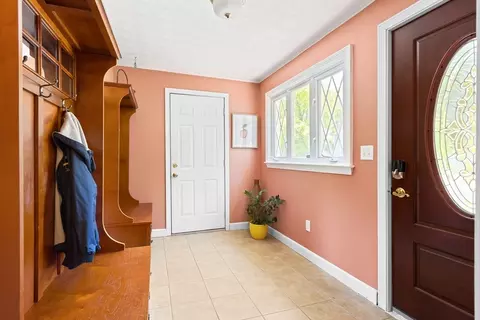 51 Avon Cir, Needham, MA 02492 photo 4