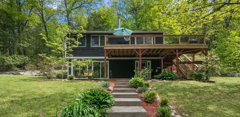 86 Amherst Rd, Belchertown, MA 01007