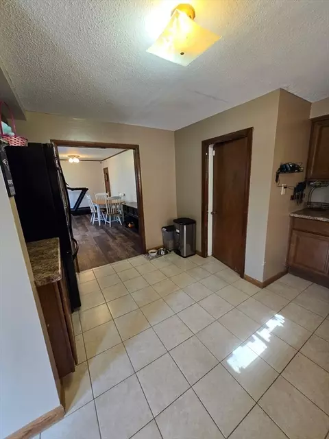 4 Carlisa Dr, Fall River, MA 02723 photo 7