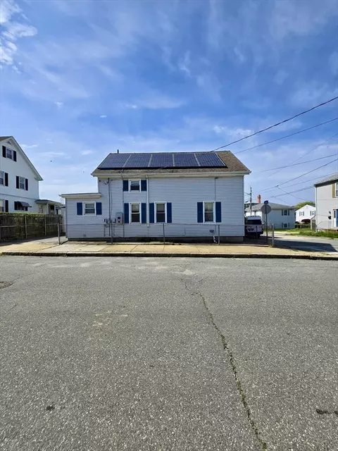 4 Carlisa Dr, Fall River, MA 02723 photo 4
