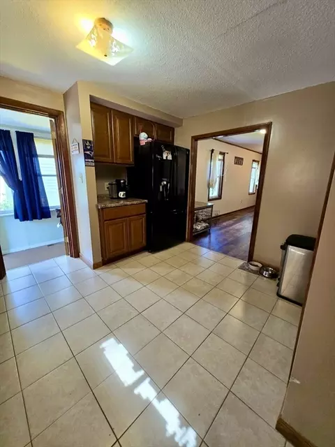 4 Carlisa Dr, Fall River, MA 02723 photo 8
